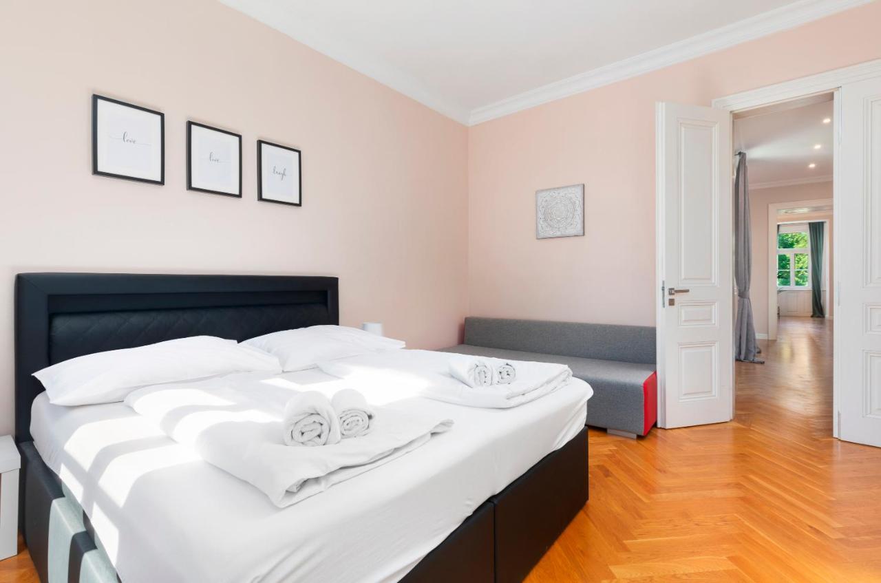 Imperial Apartments Schoenbrunn - Contactless Check-In Вена Экстерьер фото