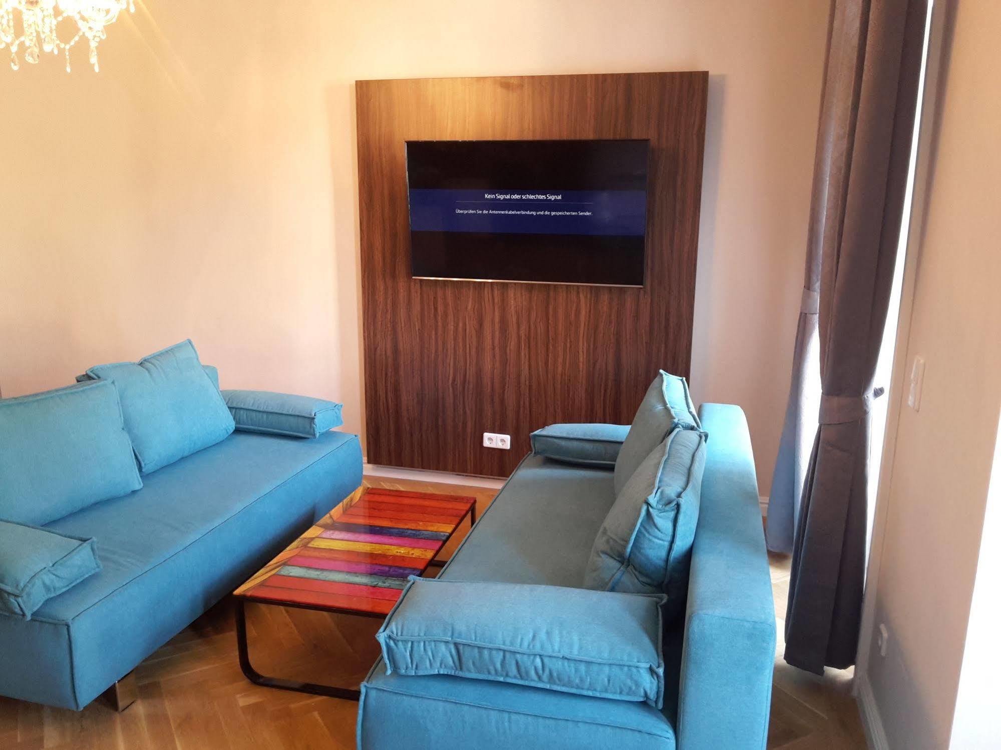 Imperial Apartments Schoenbrunn - Contactless Check-In Вена Экстерьер фото