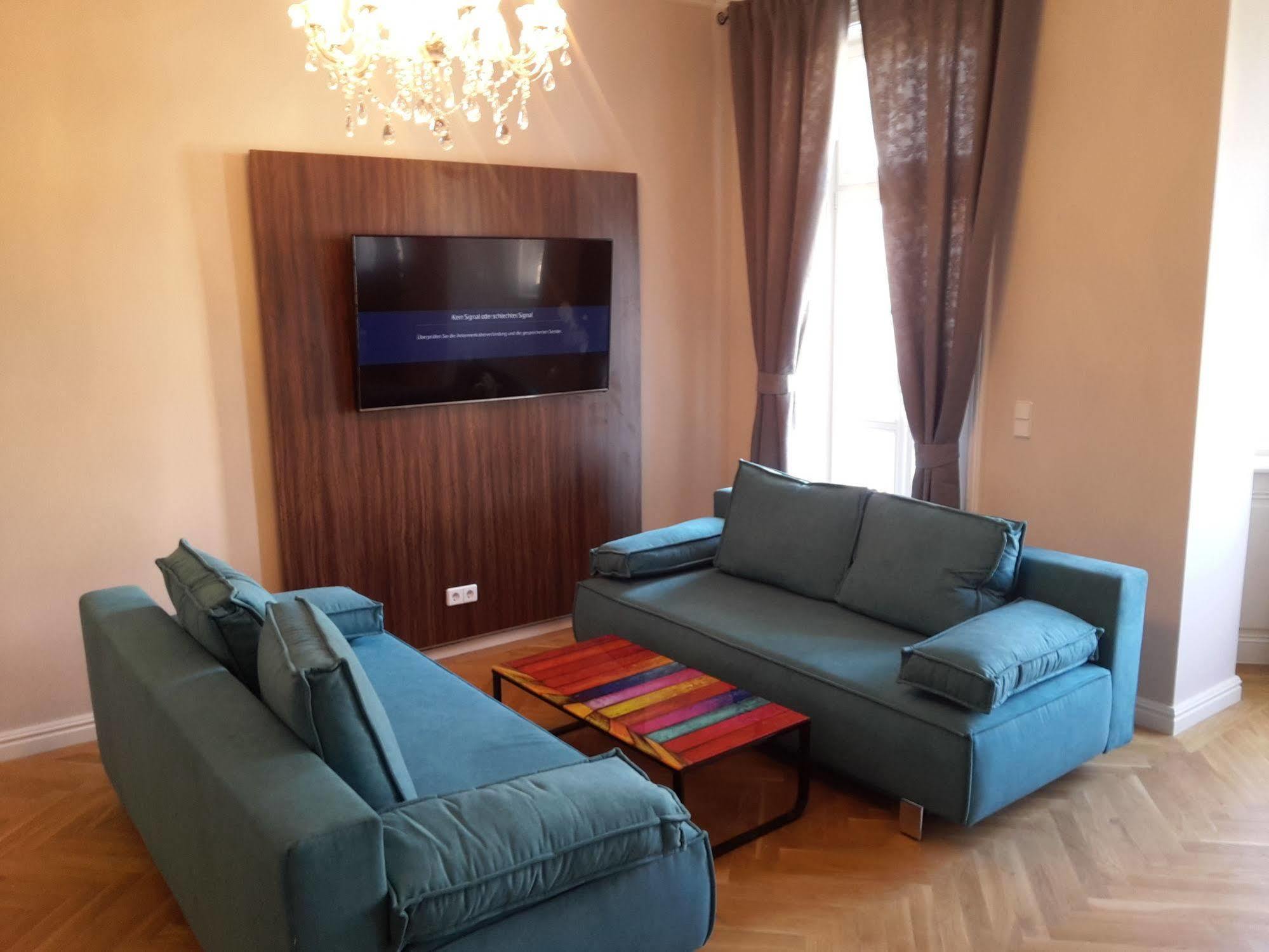 Imperial Apartments Schoenbrunn - Contactless Check-In Вена Экстерьер фото